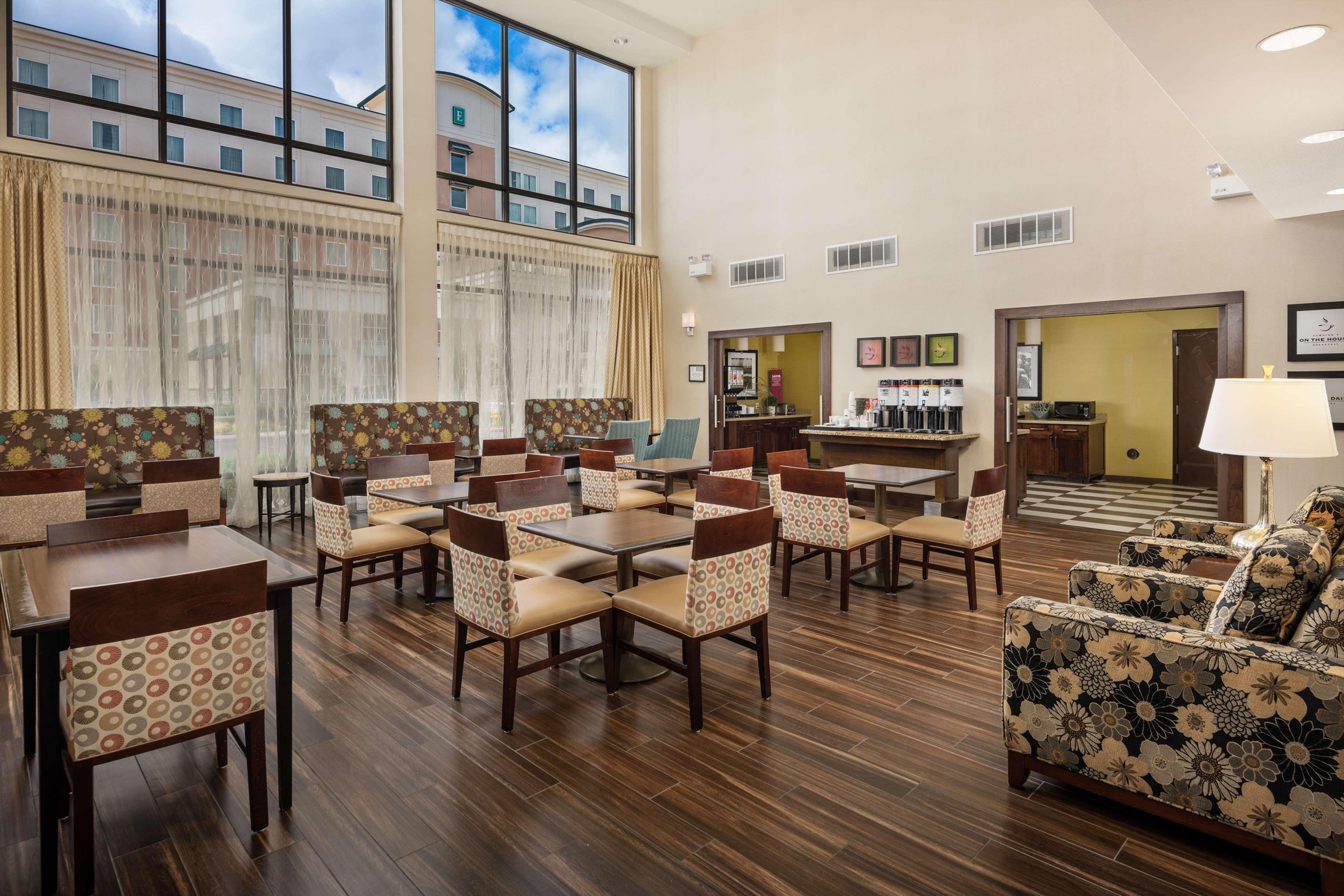 Hampton Inn & Suites Portland/Hillsboro-Evergreen Park Exteriör bild