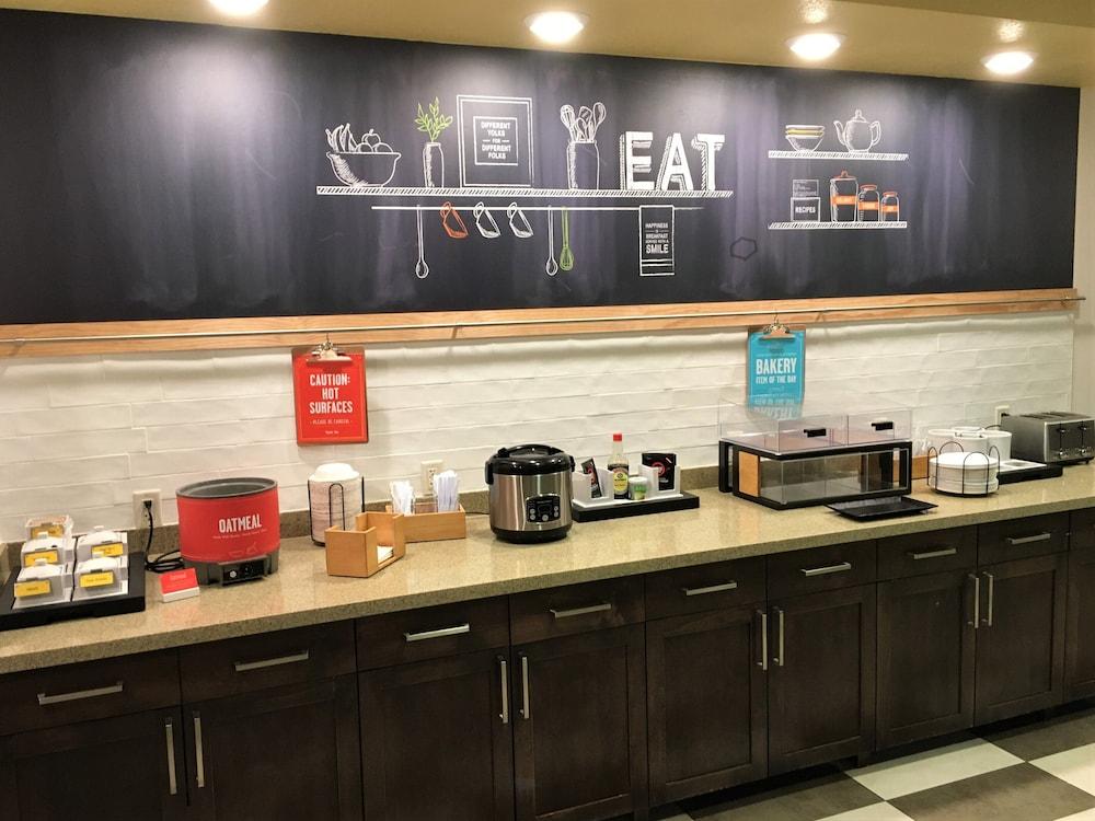 Hampton Inn & Suites Portland/Hillsboro-Evergreen Park Exteriör bild