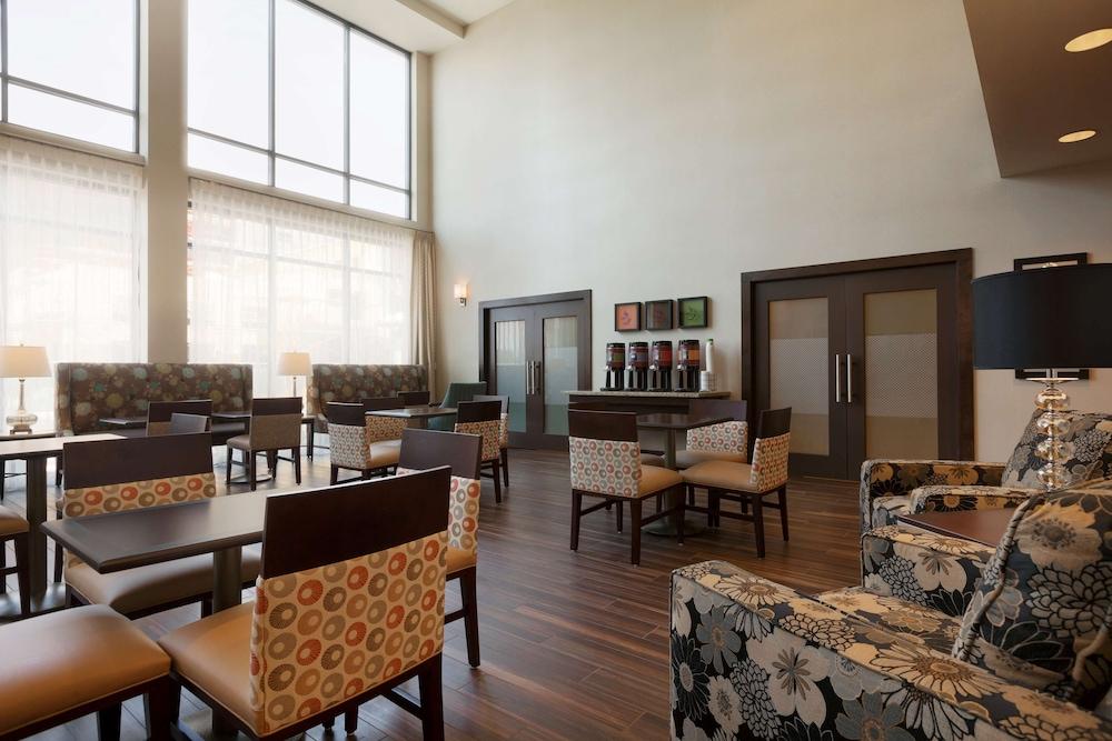 Hampton Inn & Suites Portland/Hillsboro-Evergreen Park Exteriör bild