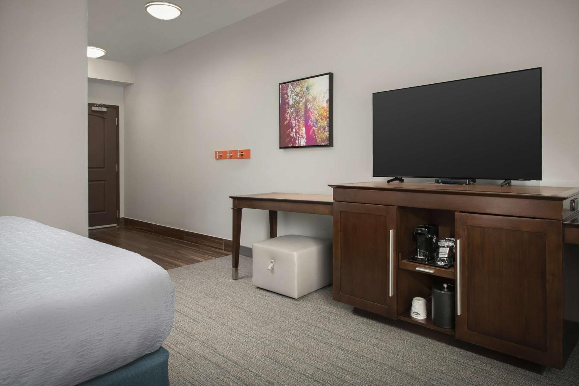 Hampton Inn & Suites Portland/Hillsboro-Evergreen Park Exteriör bild