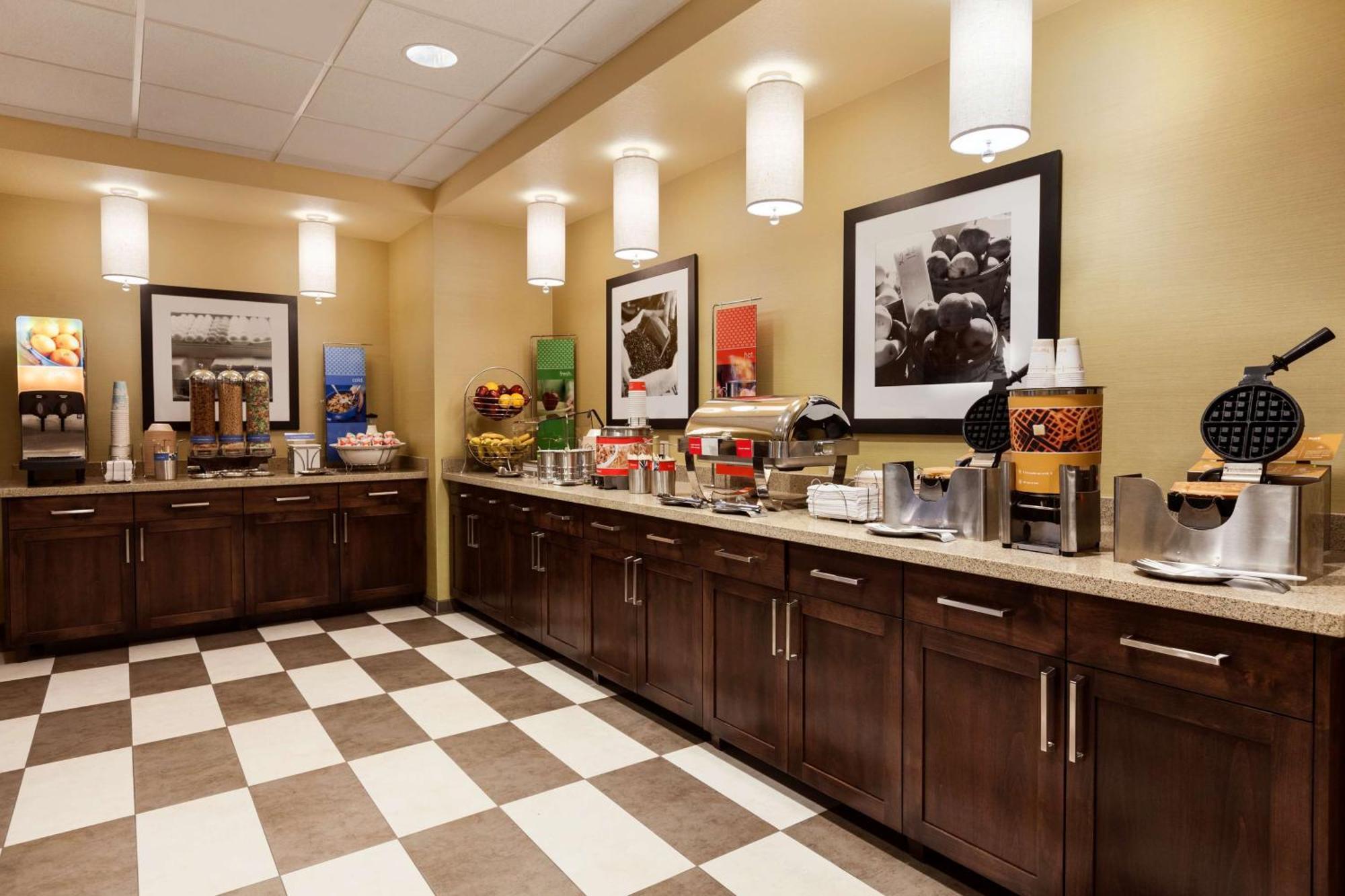 Hampton Inn & Suites Portland/Hillsboro-Evergreen Park Exteriör bild